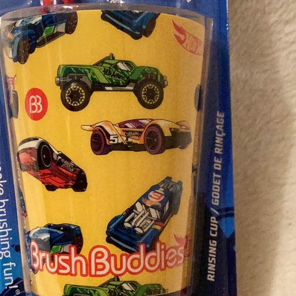 Hot Wheels Stocking Stuffers ~ 2 Cars Toothbrush & Cup Toothpaste ~ NIP - Picture 8 of 12
